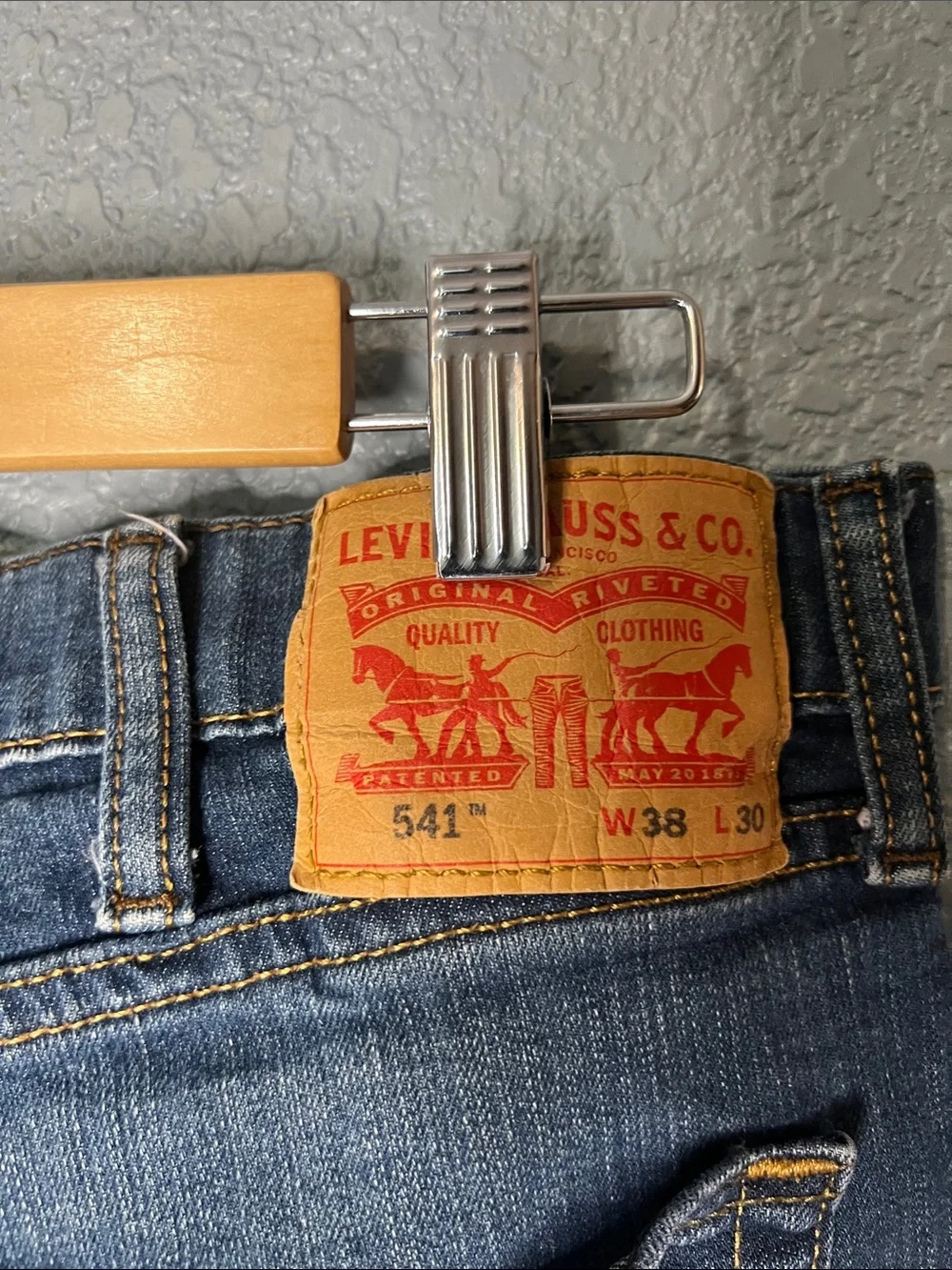 Levi's 541 Men's Jeans Blue 38x30 Dark Wash Denim 5-Pocket Cotton Blend